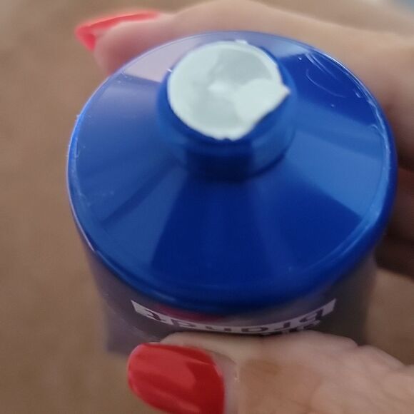 SALE/dr.brandt PoreDermabrasion  - Picture 2 of 3